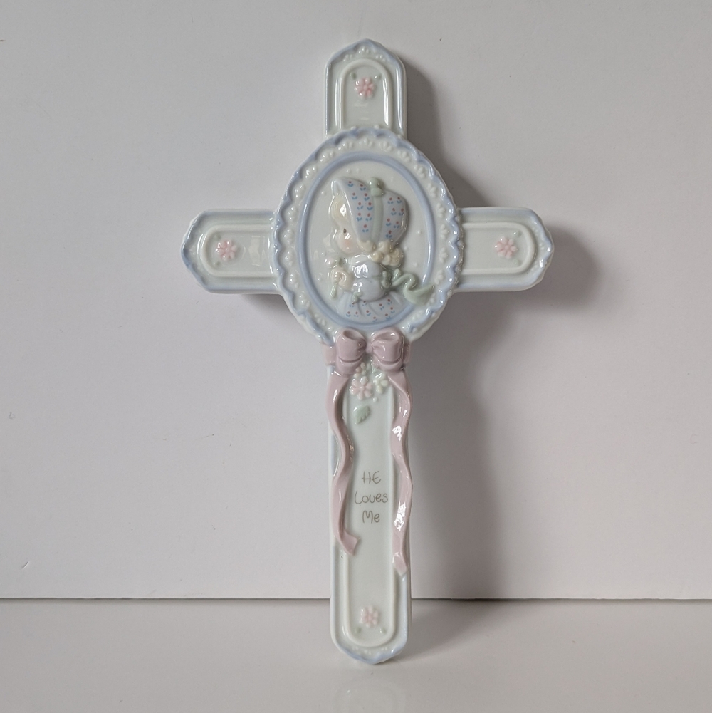 Precious Moments He Loves Me Vintage Decorative Ceramic Cross 1992 Enesco